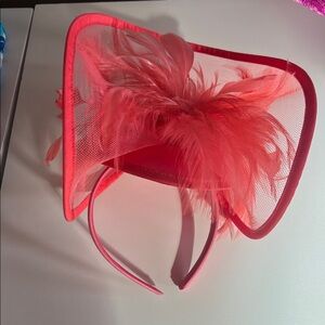 Elegant Pink Feathered Fascinator